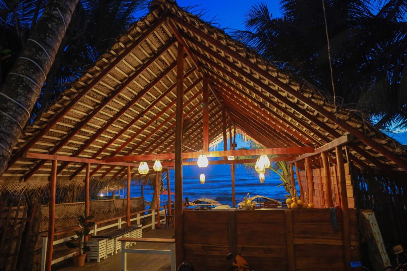 Ocean Breeze Villa Matara Exterior photo