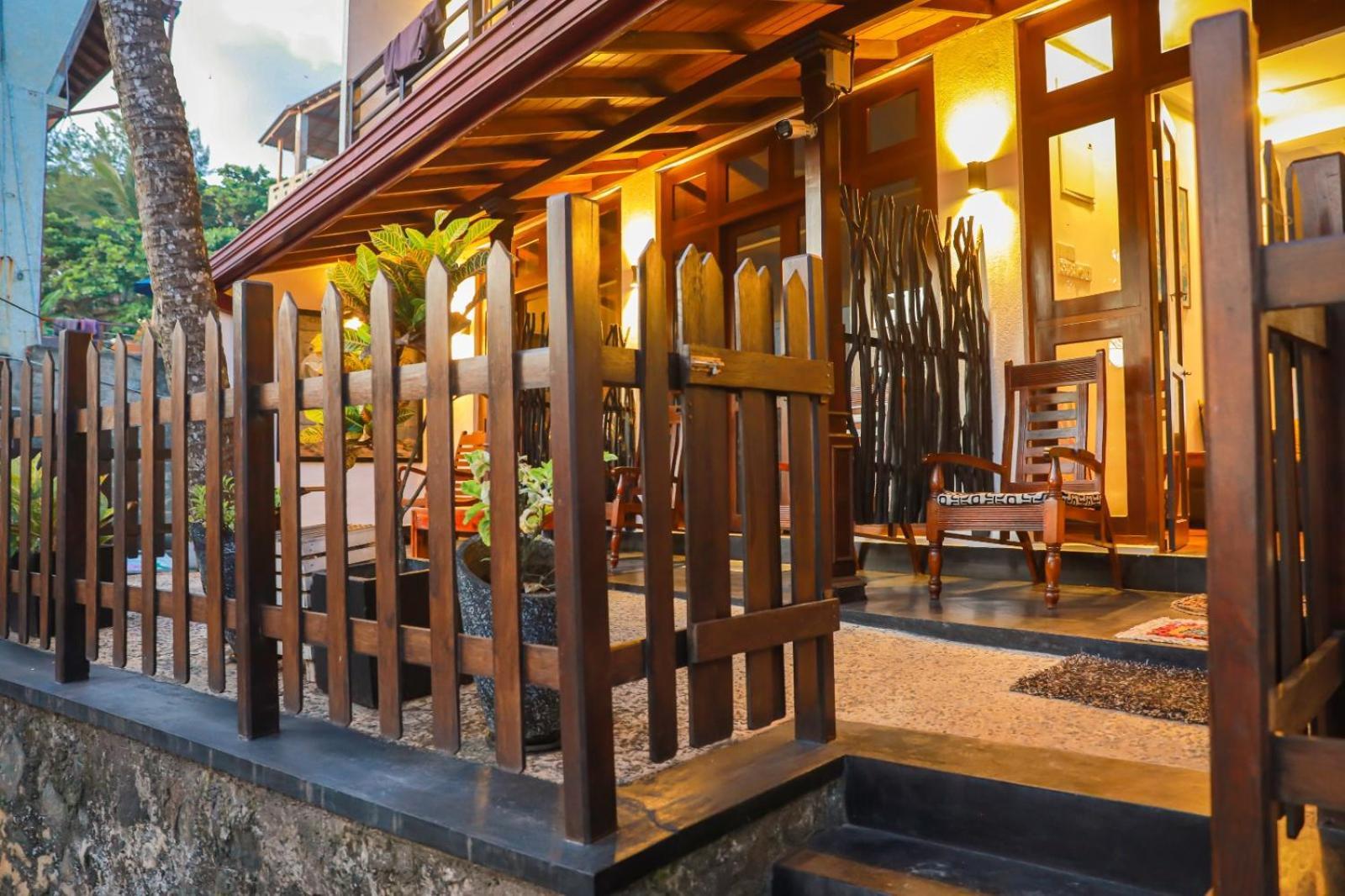 Ocean Breeze Villa Matara Exterior photo
