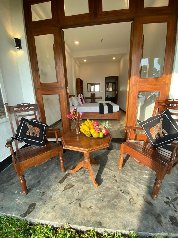 Ocean Breeze Villa Matara Exterior photo